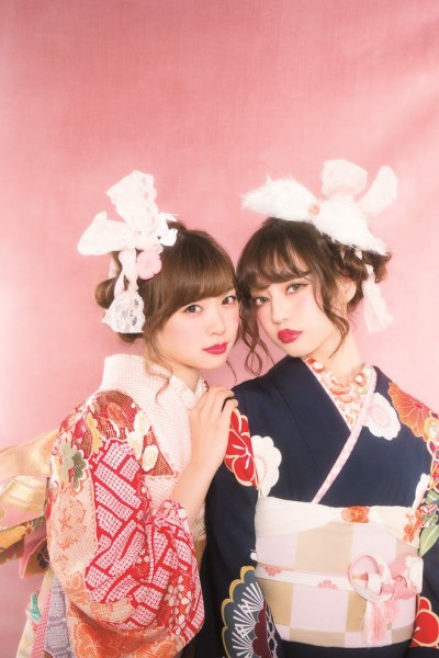Larme Models : Miyuki Watanabe (Left), Risa Nakamura (Right)