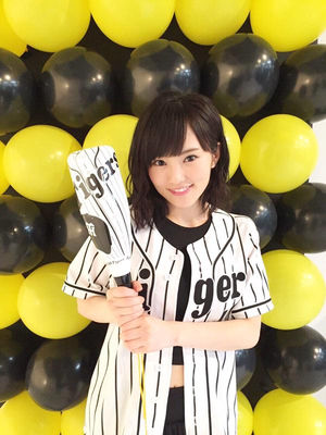 NMB48's Sayaka Yamamoto is known as Hanshin Tigers fan, and wearing the costume without hesitating 