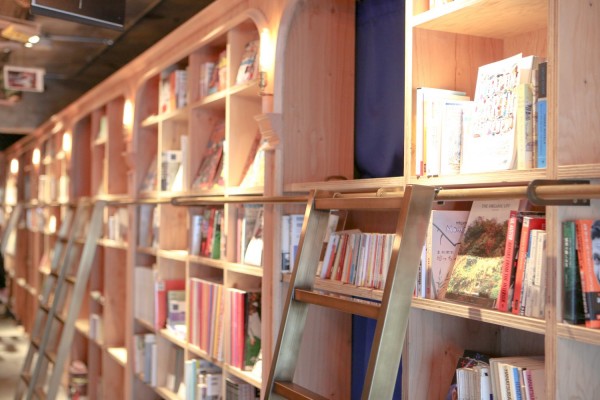 book-and-bed-tokyo-02