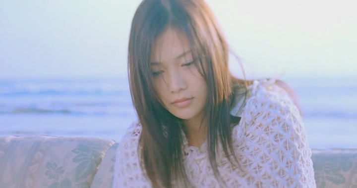 YUI remade her debut song “feel my soul” with treasured video !