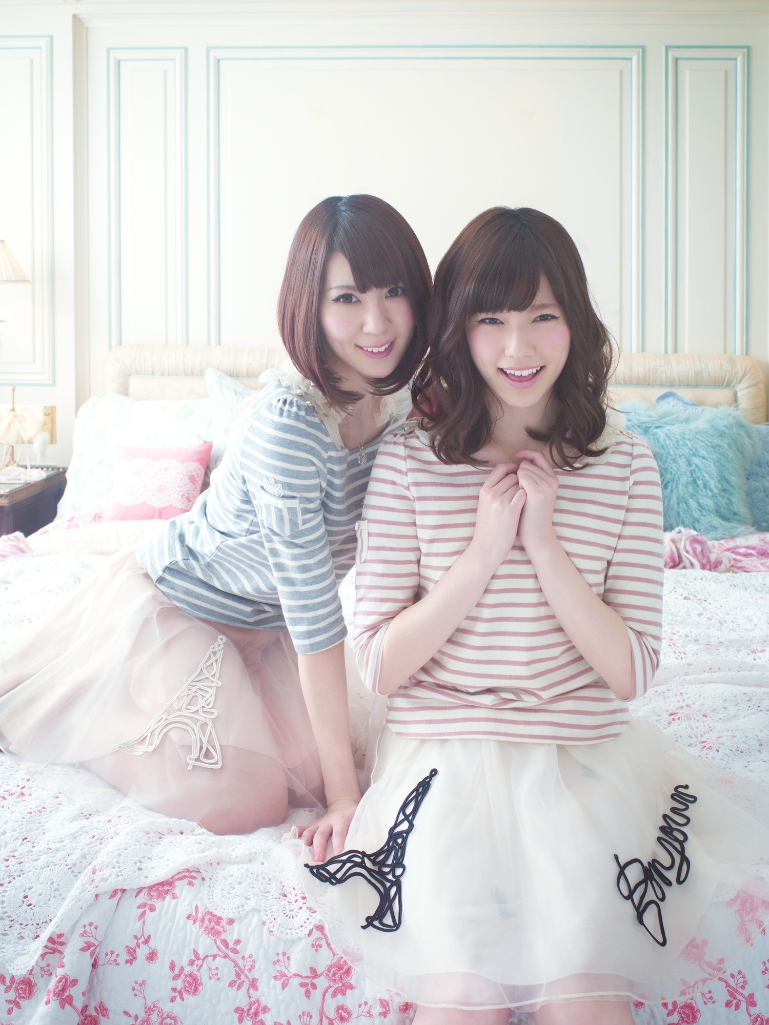 AKB48’s Shimazaki Haruka & Kikuchi Ayaka become cute fashionista in TVCM!