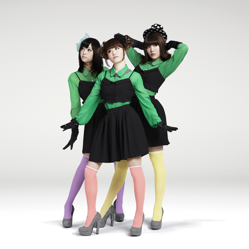 Negicco unveiled the jacket covers for their new single “Idol bakari Kikanaide”