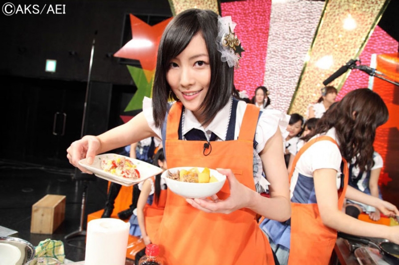 SKE48 Held A Cooking Showdown in Bonus Footage for Utsukushii Inazuma!