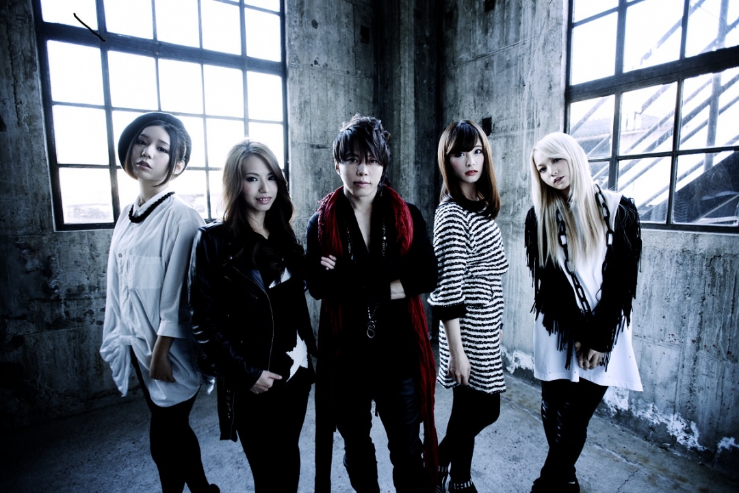 T.M.Revolution and SCANDAL to release the Theme Song for Sengoku BASARA 4 Together!