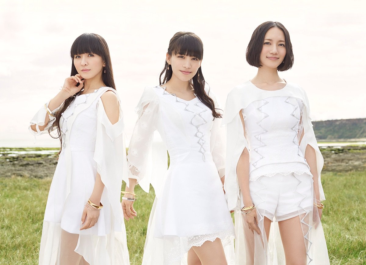 Perfume Move into a Glass Room by the Seaside in the MV for “Relax In The City”