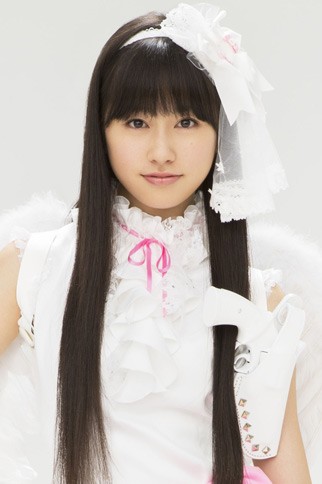 Momoclo’s A-rin can’t dance for three weeks because of leg’s injury.