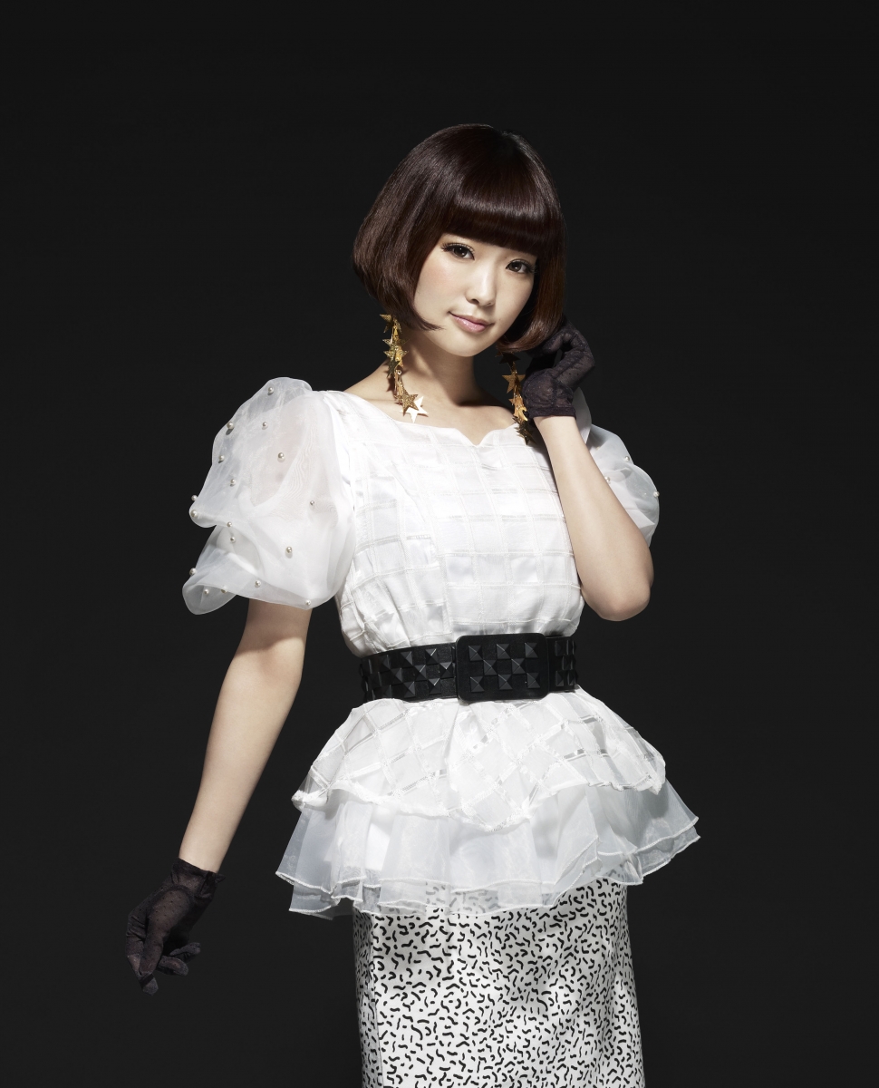 Check out Yun*chi’s Face Projection Mapping in the New MV “Starlight*”