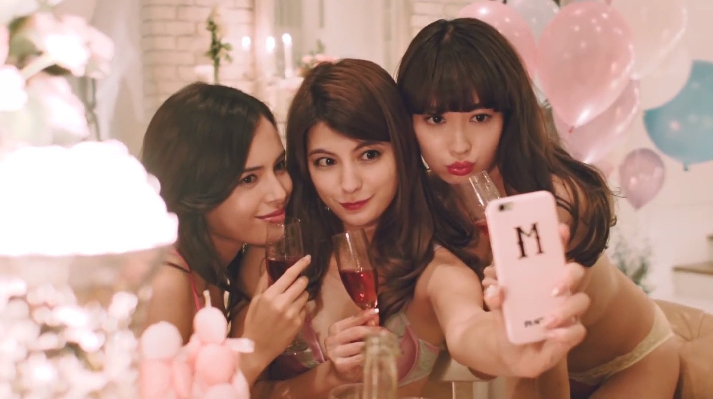 AKB48 Haruna Kojima Enjoys Lingerie Party with Friends on PEACH JOHN’s Promotion Video!?