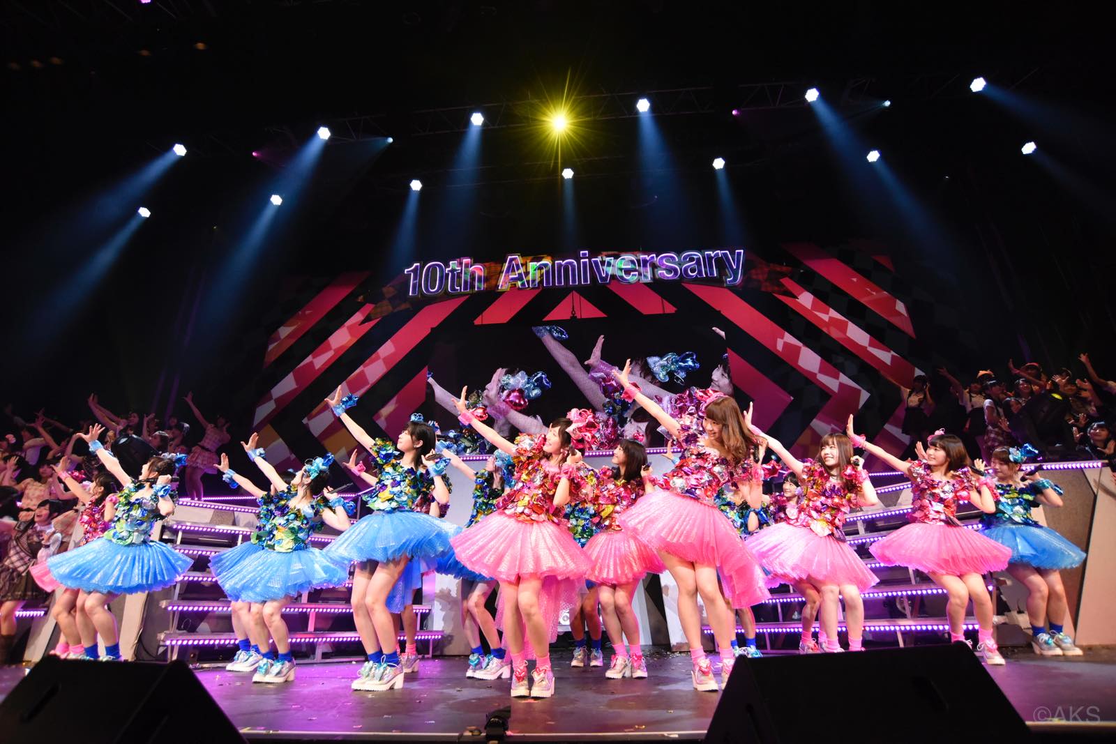 AKB48 Releases Preview of “Set List Request Hour Best 1035 2015” DVD/Blu-ray Box Set!