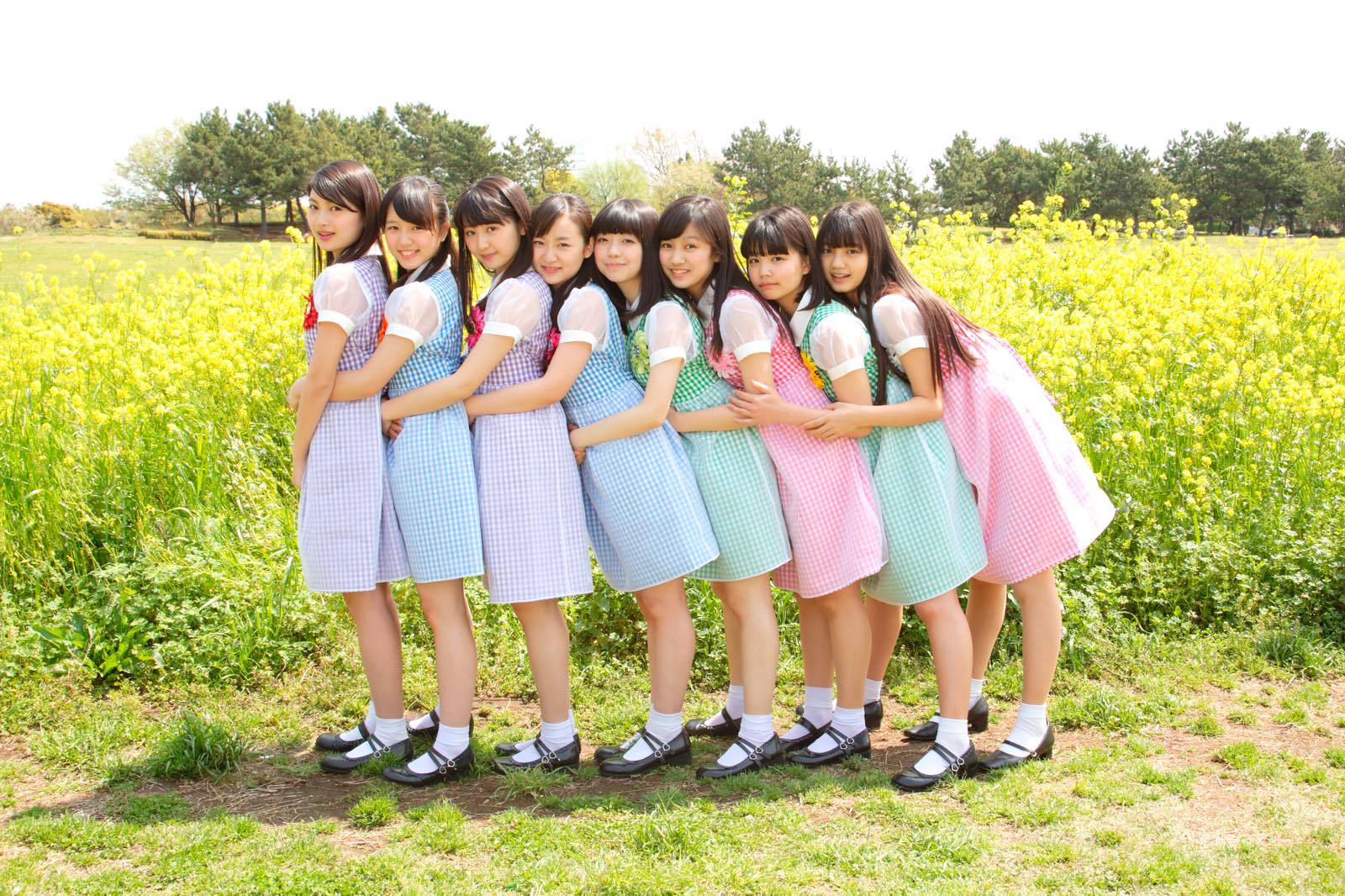 Hakoiri♡Musume Tell a Tale of Young Love in the MV for “Hohoemi to Haru to One Piece”!