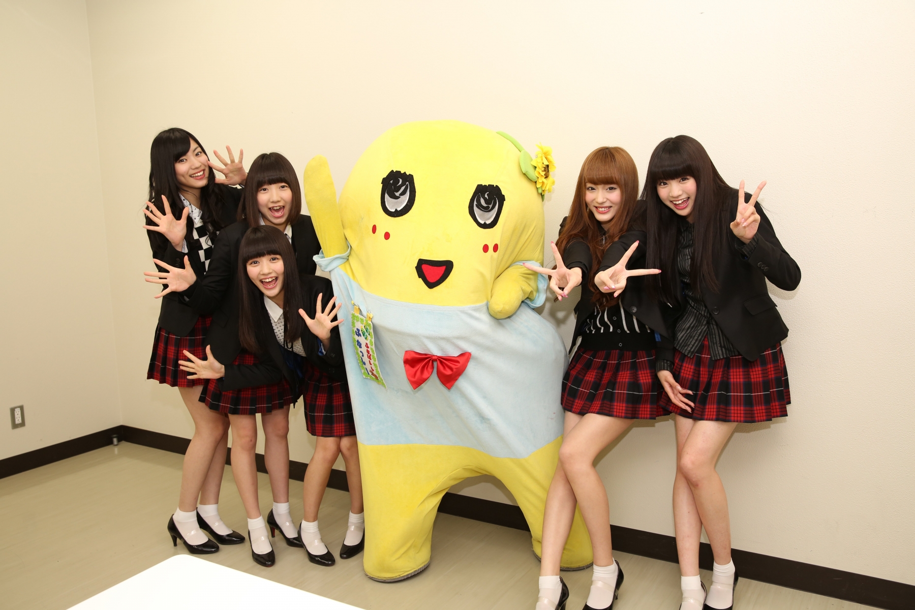 The Perfect Man Ever : Girls All Over Japan Are Falling In Love With Funassyi, The Adorable Pear!