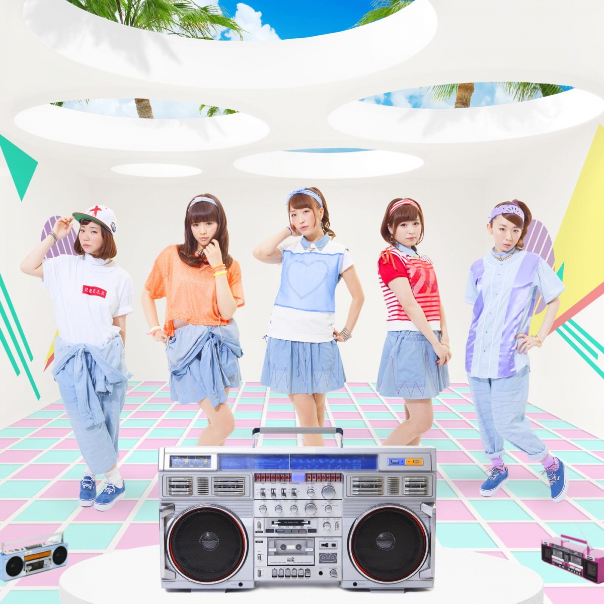 Especia Like Big Loud Radios and Fresh-Smelling Armpits in the MV for “Aviator/Boogie Aroma”!