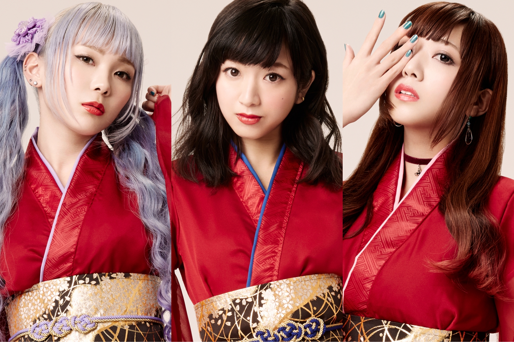 Ninja Idols Ultimate Future Weapons mofu Jump Through Time in the MV for Their Debut Single!