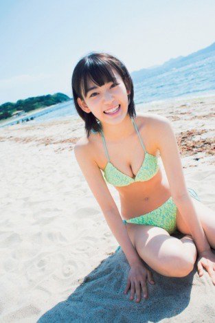 Sakura Miyawaki From HKT48 Will Be Releasing Her Very First Photobook In July – Surprise Photoshots Also Included!
