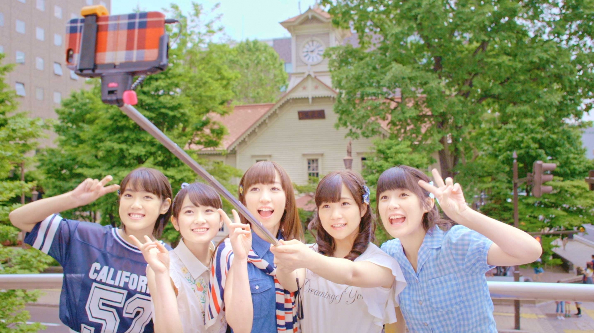 Cool Hokkaido Days in Country Girls’ MV for “Tamerai Summer Time!”