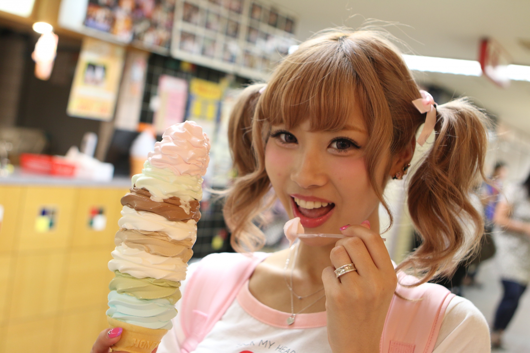 Get a Taste at Daily Chiko in Nakano Broadway! This 8-Flavors-in-One Ice Cream is Genius