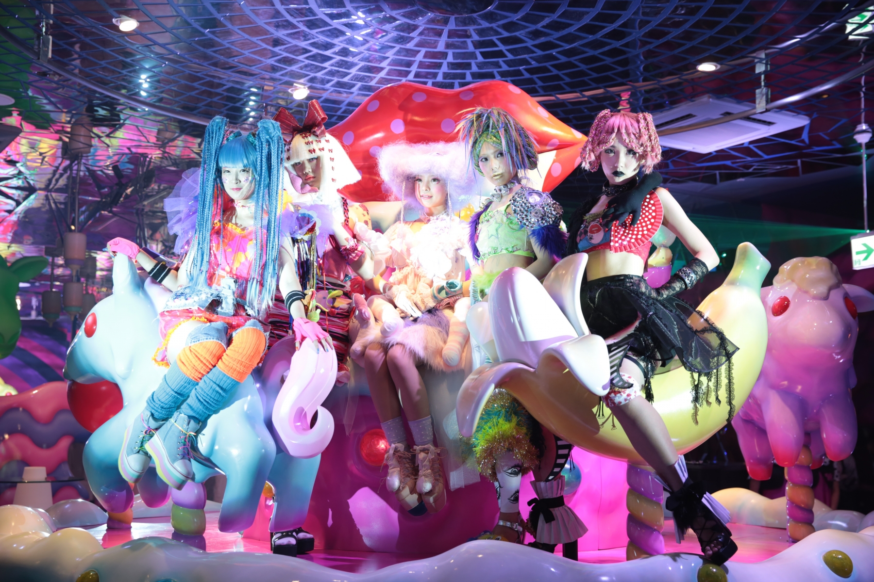 New Tokyo That Nobody Has Seen Yet!  Experience KAWAII MONSTER CAFE in Harajuku