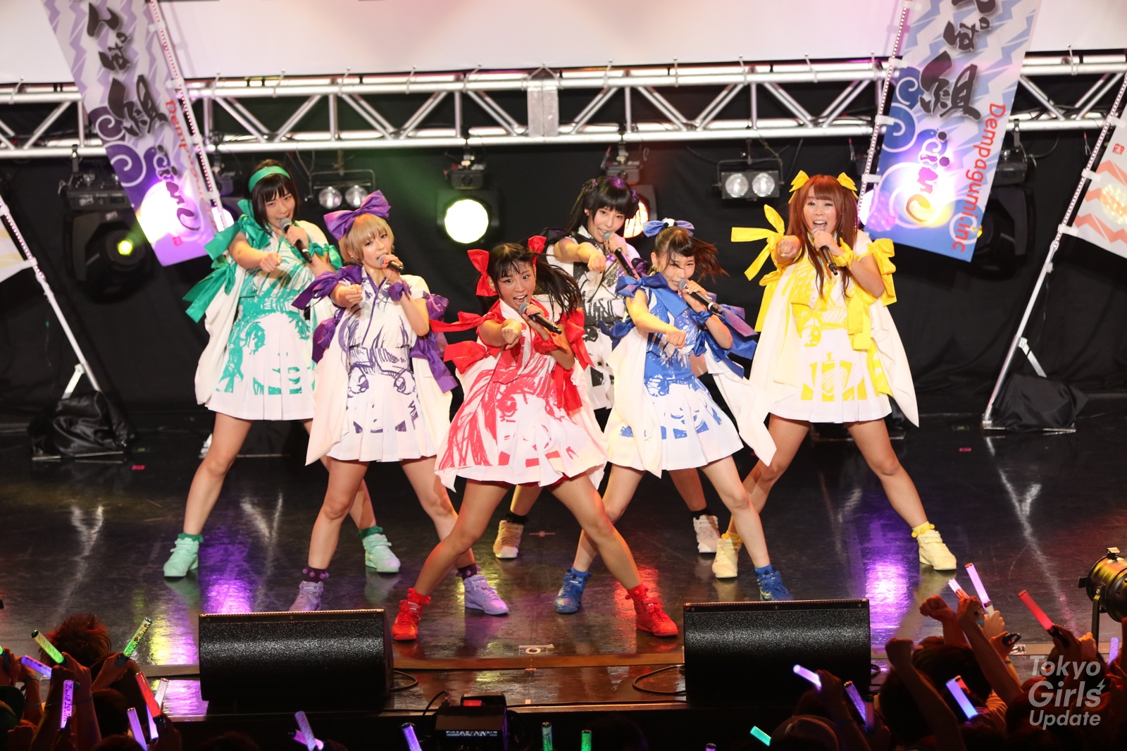 Dempagumi.inc Delivers “DenDen Passion”-ate Performance to End Their Tokyo Idol Festival 2015 Experience!