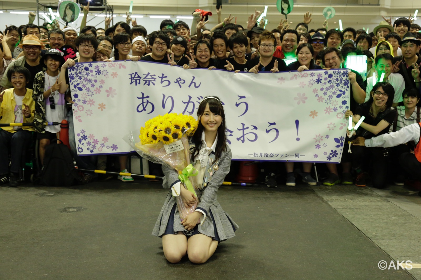 The Call of “Rena-chan” Don’t Stop Resounding in Her Last Handshake Event
