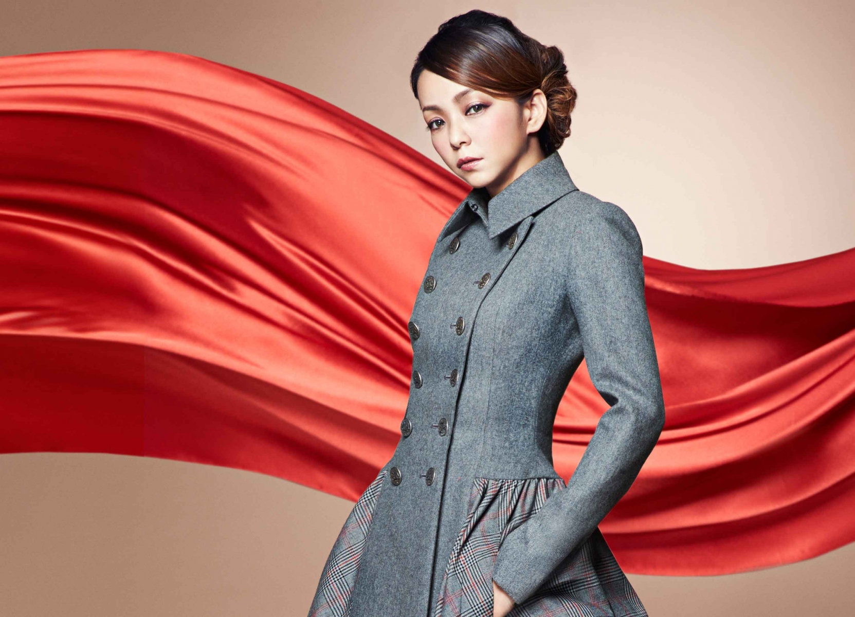 Namie Amuro Walks Down the “Red Carpet” of Life in the MV for Her New Single!