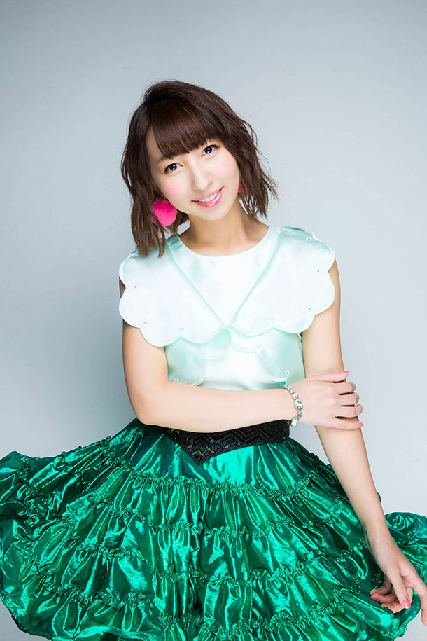 Riho Iida Releases Her New Single “KISS! KISS! KISS!” and Sings Both in Japanese and Chinese!!