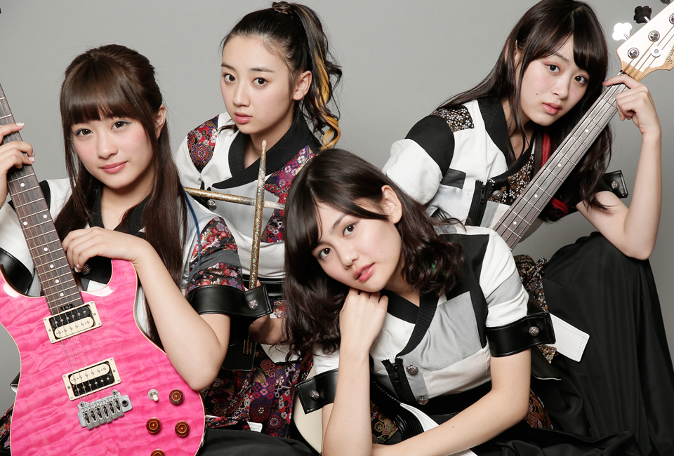 Samurai Schoolgirls Le Lien Cut Class in the MV for 2nd Single “Zantetsuken”!