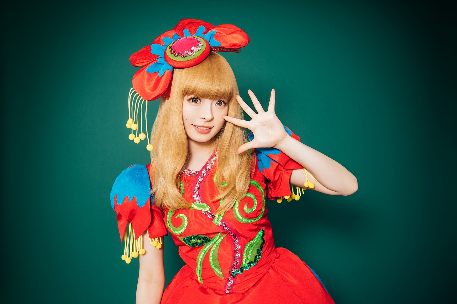 Kyary Pamyu Pamyu Releases Promo Video for 5iVE YEARS MONSTER WORLD TOUR 2016!