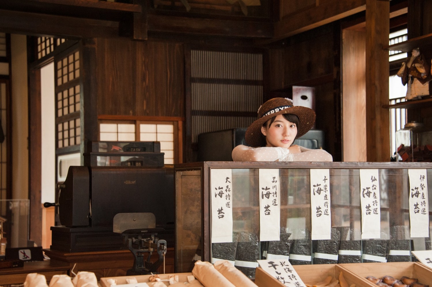 PAST TOKYO with Manami Arai: Manami Gets a Taste of Downtown Nostalgia at the Edo-Tokyo Open Air Architectural Museum