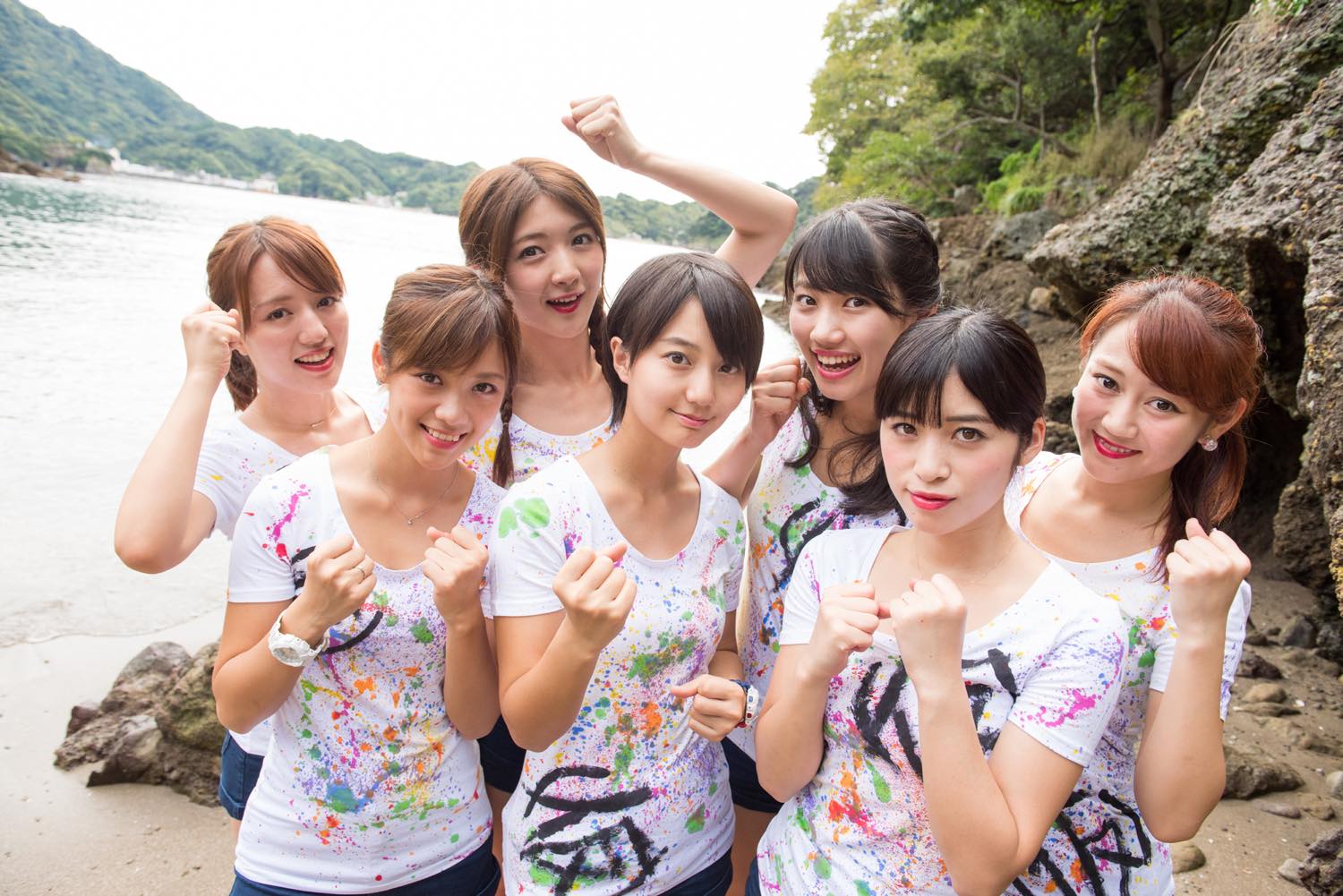 Survival Girls! UPUPGIRLS (KARI) Hold a Live in the Wilderness of Japan!