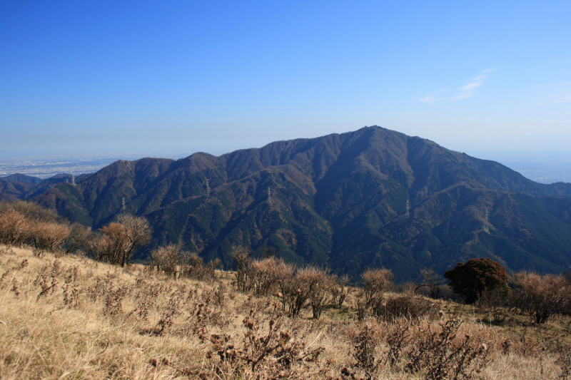 Mt.Oyama_from_Mt.Sannoto_01