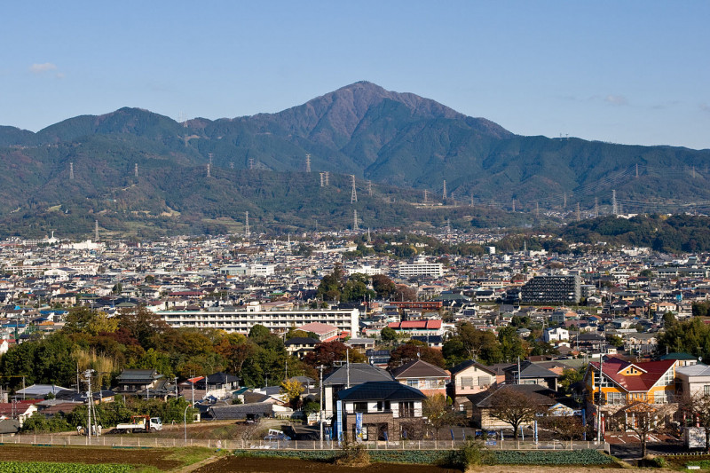 Mt.Oyama_from_Shibusawa_Hill_Range_01