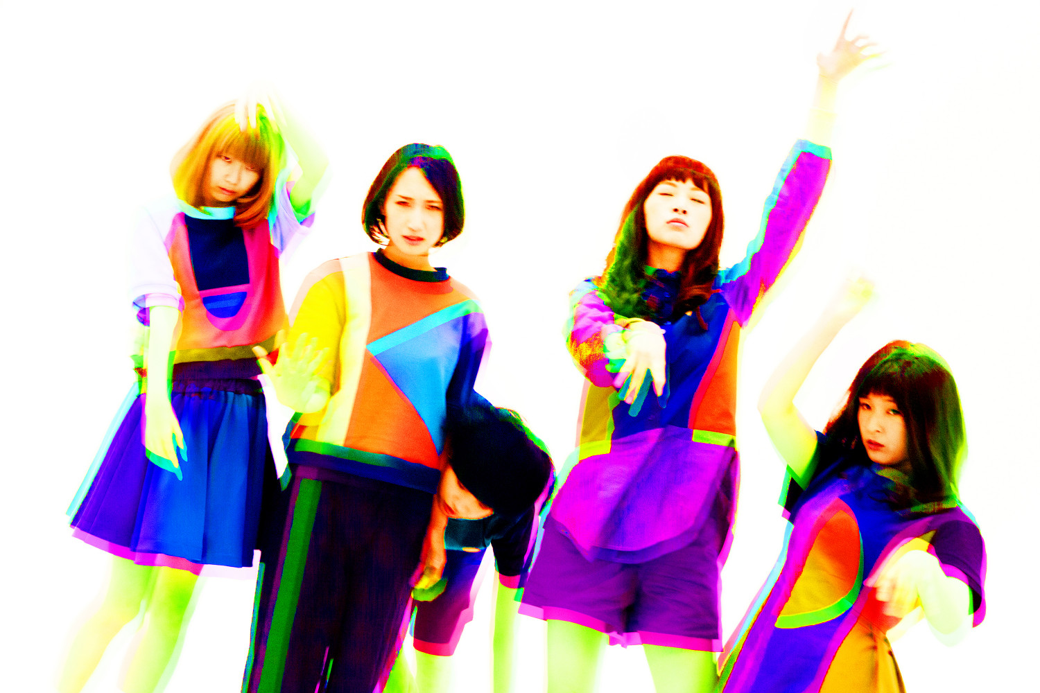 BiS Scramble Through the Streets of Shibuya in the Kenkyuuin Filmed MV for “Change The World”!