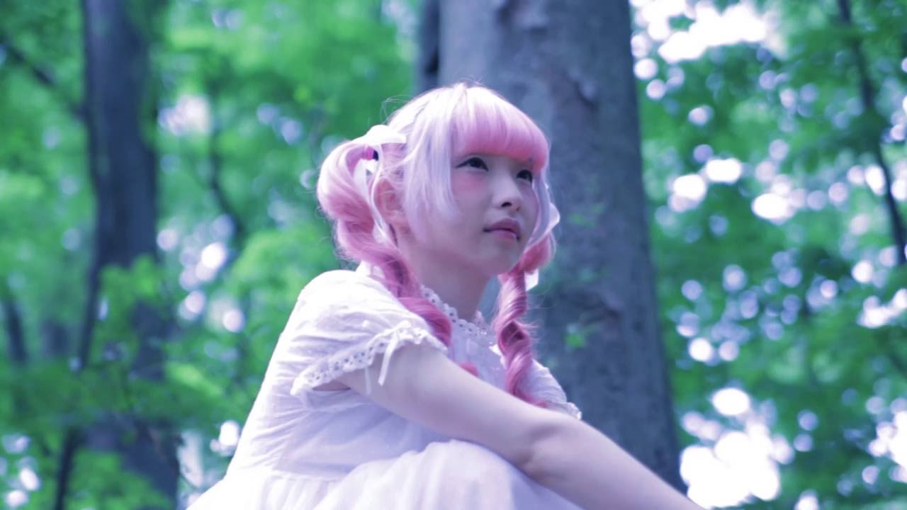 Younapi Explores a Magical Forest in the MV for “été”