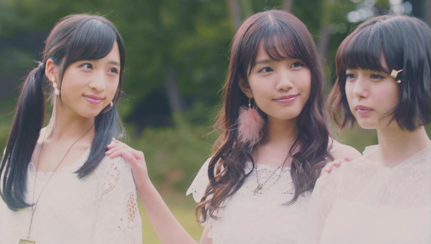 Renatchies (AKB48) Kick the Can in the MV for “Happy End”!