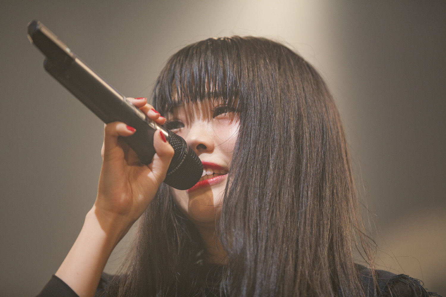 Aina the End Vows to Return as Invincible! BiSH Ends 2016 With Scorching Free Live “iN THE END”!