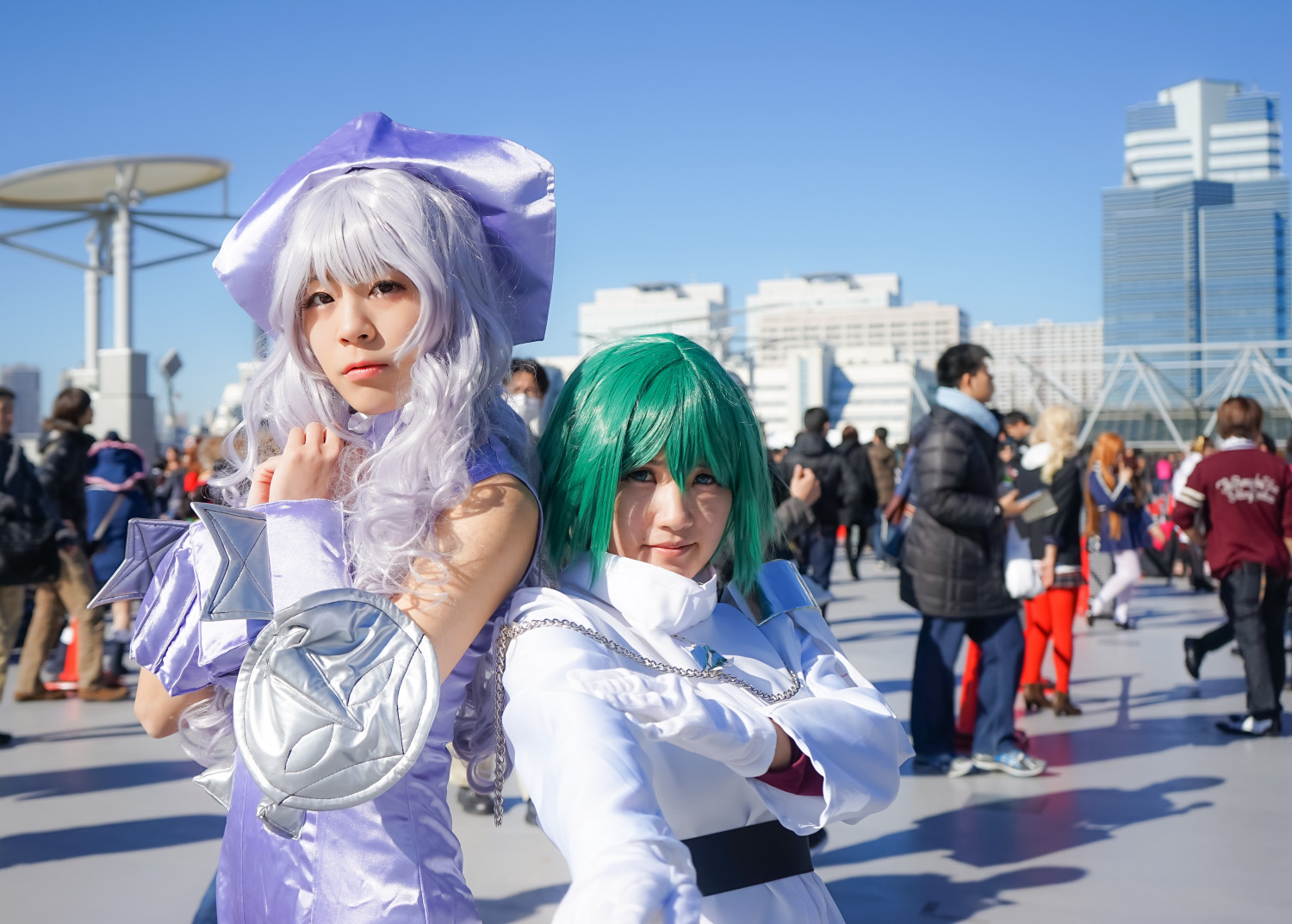 Групповой косплей. Комикет в Токио. Комикет в Японии. Tokyo big Sight Комикет. Комикет в Японии косплей.