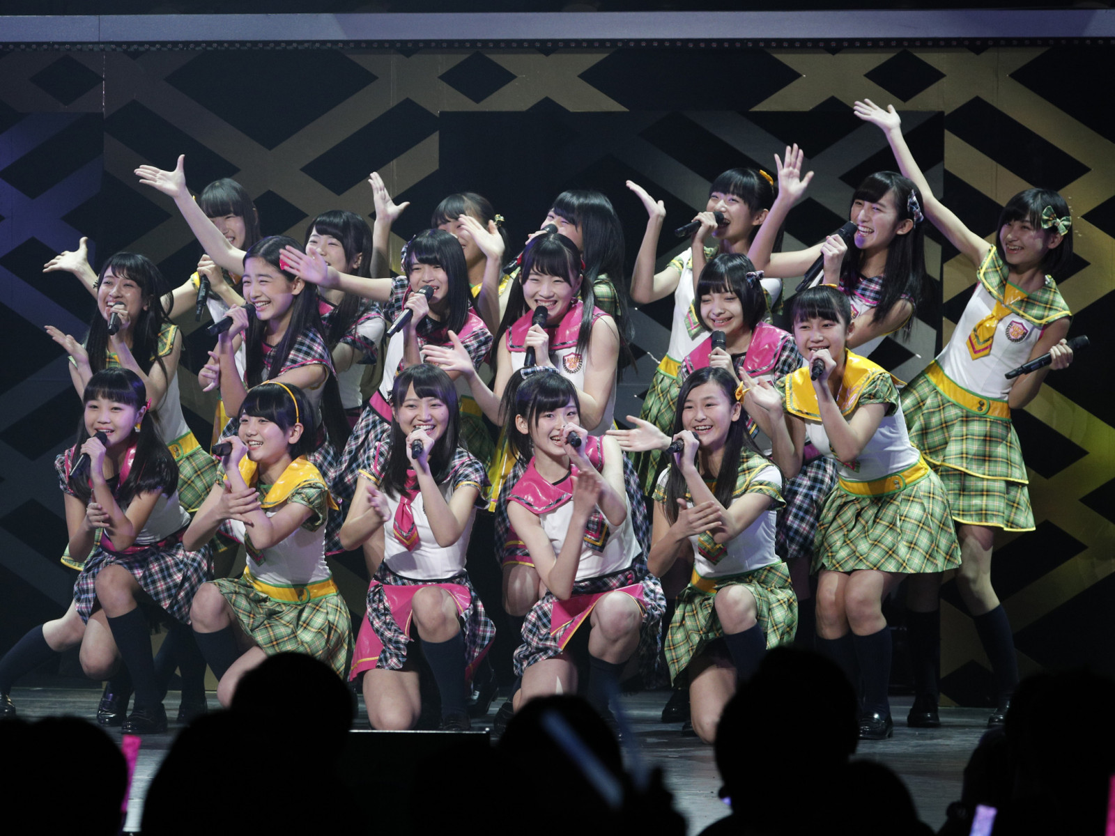 The 16th Generation Members of AKB48 Reminds People of The Group’s First Solo Concert!