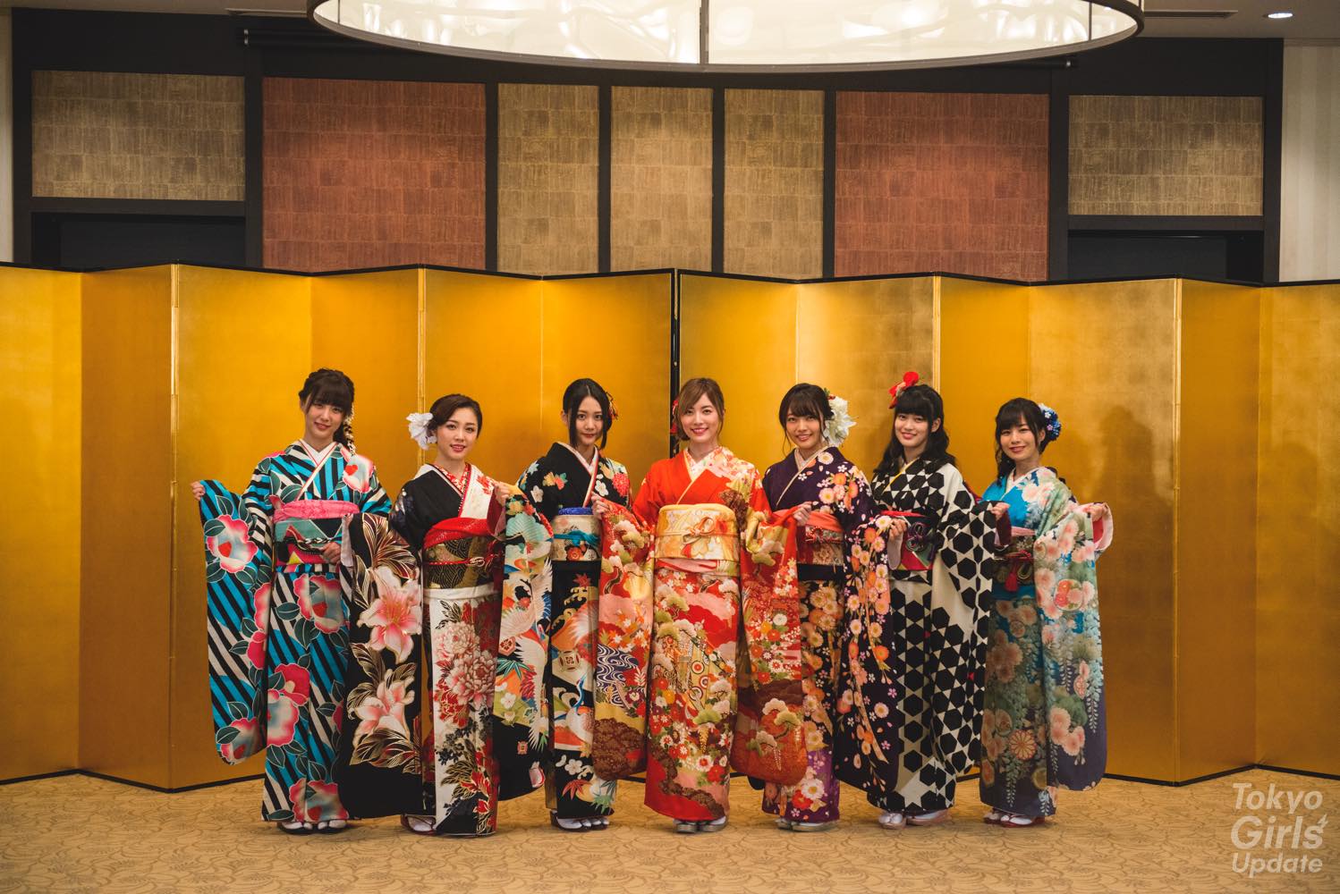 SKE48 (left to right): Natsuki Kamata (SKE48 Team E), Anna Ishida (SKE48 Team KII), Nao Furuhata (SKE48 Team KII), Jurina Matsui (SKE48 Team S), Haruka Futamura (SKE48 Team S), Rion Azuma (SKE48 Team S), Shiori Aoki (SKE48 Team KII)