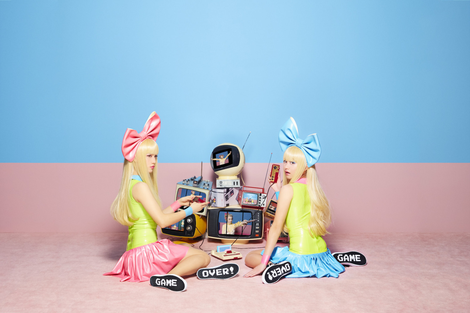 Play Again? FEMM and LIZ Team Up For the Fake 3D MV for “Do It Again”!