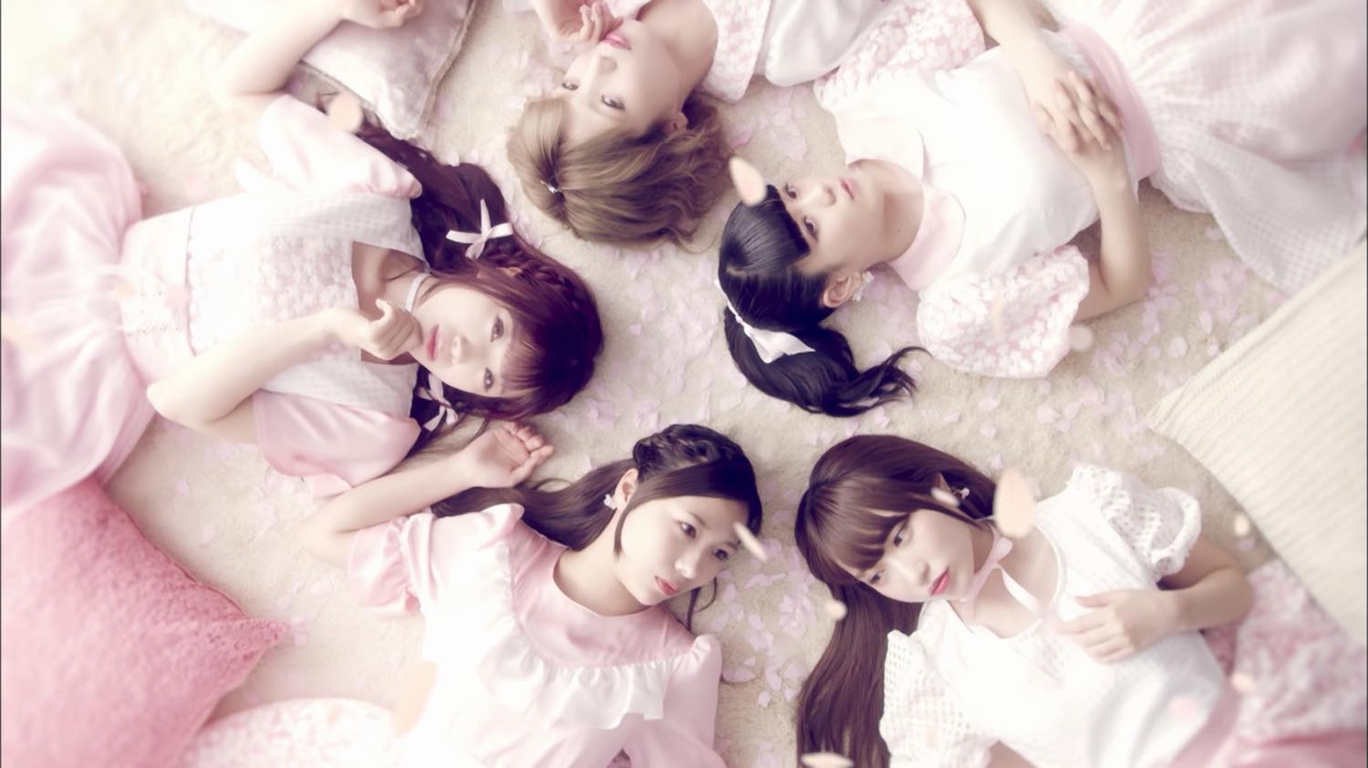 Go on a Date With Moso Calibration in the MV for “Sakurairo Diary”!