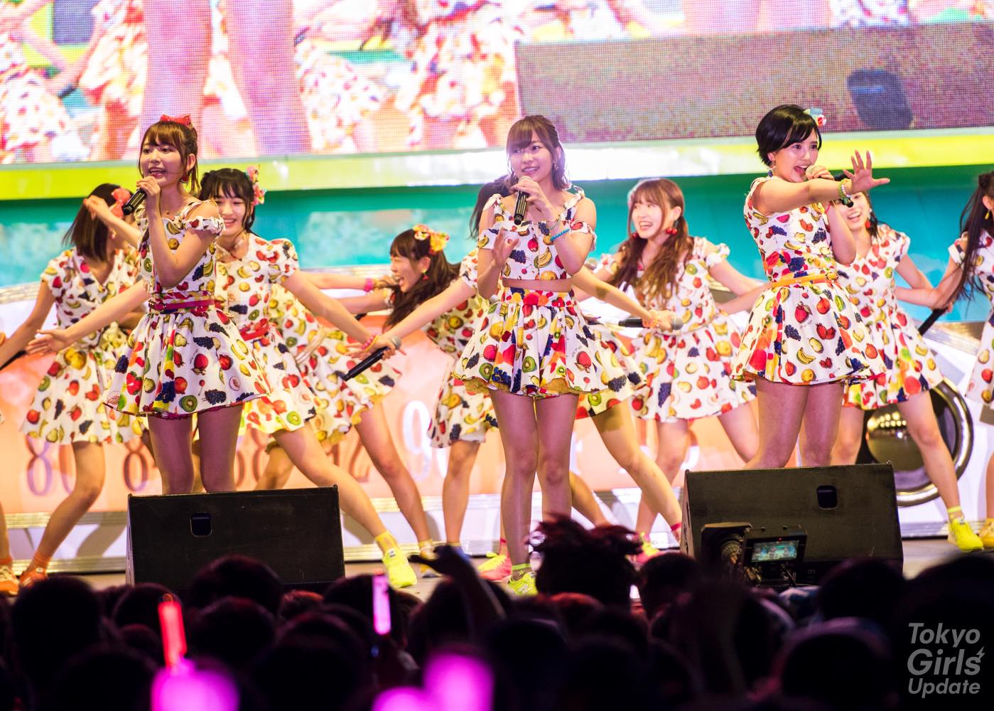 HKT48 Make Noise at HOT STAGE to Close Out Tokyo Idol Festival 2017!