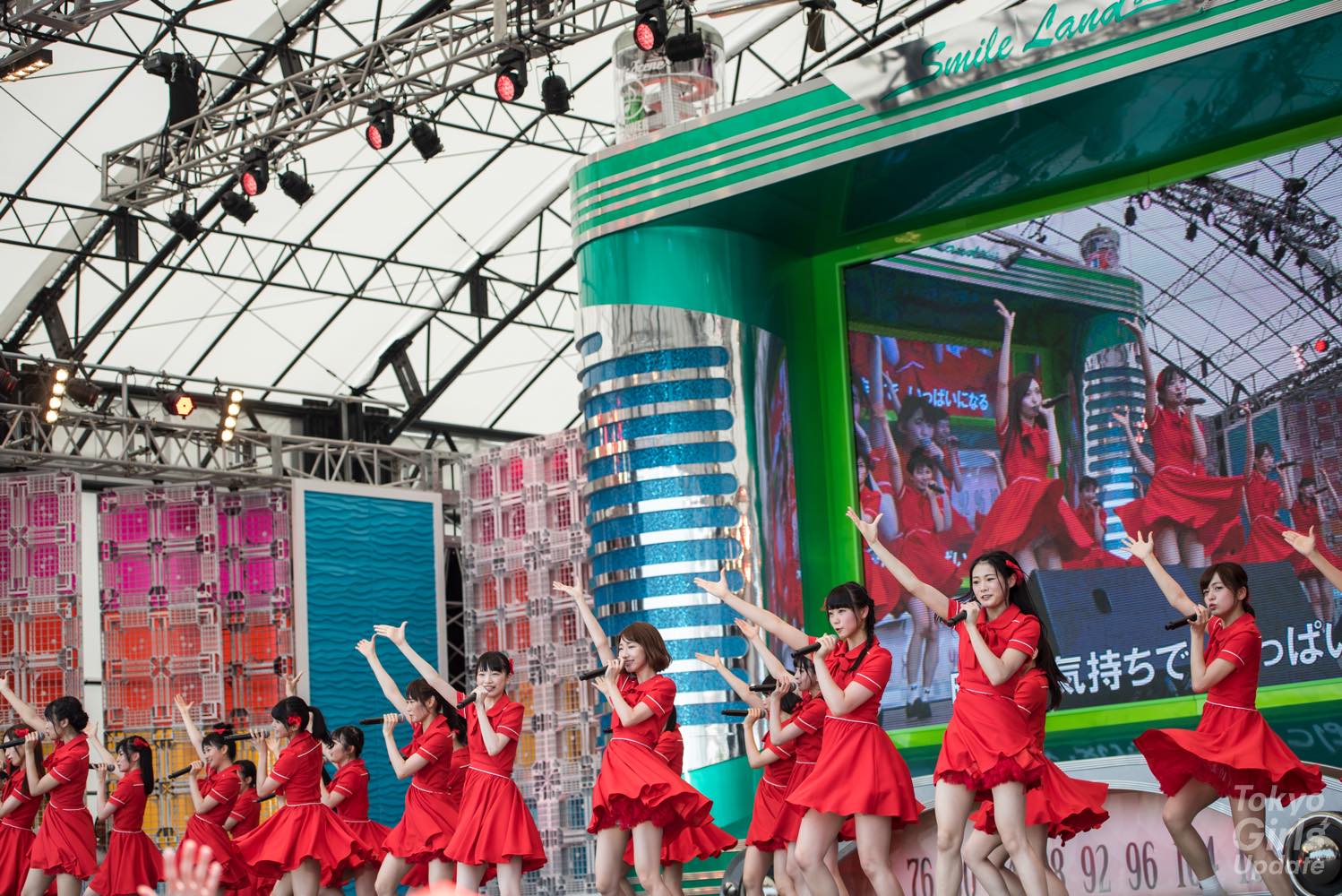 NGT48 Deliver Red-Hot Performance at Tokyo Idol Festival 2017!