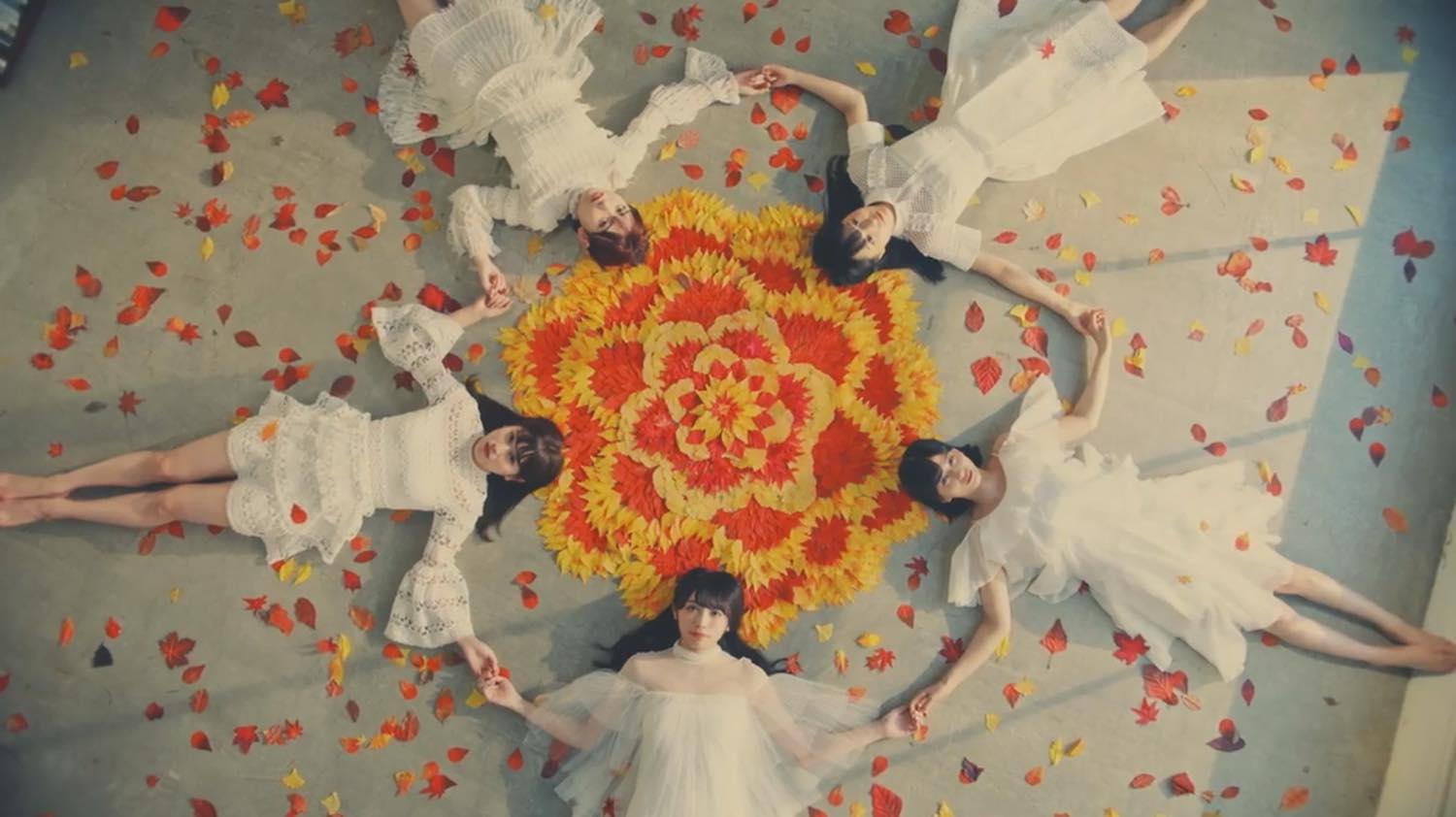Aozora to MARRY (Keyakizaka46) Play With Fall Colors in the MV for “Namiuchigiwa wo Hashiranai ka?”