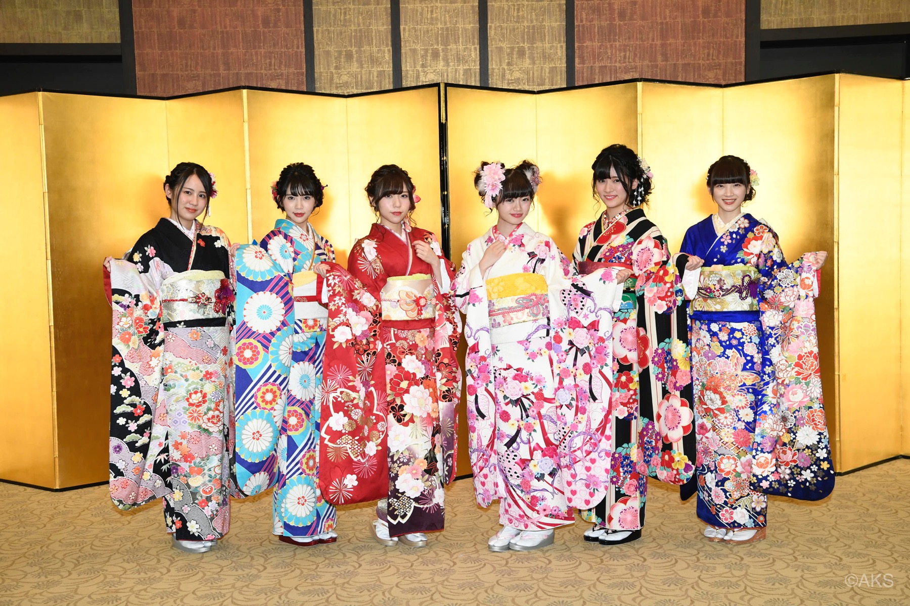 NGT48(left to right)：Nanako Nishimura(NGT48 kenkyusei),Miharu Nara(NGT48 kenkyusei),Aya Miyajima(NGT48 kenkyusei),Rika Nakai(NGT48 team NⅢ),Fuka Murakumo(NGT48 team NⅢ),Ayaka Tano(NGT48 team NⅢ)